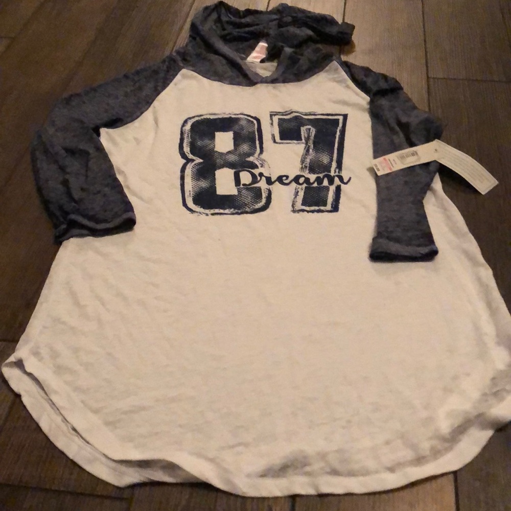 No Boundaries Long sleeve hooded Tee